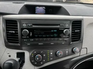 2011 Toyota Sienna LE 8-Pas V6