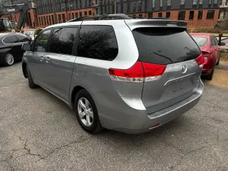 2011 Toyota Sienna LE 8-Pas V6