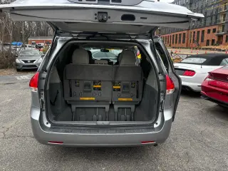 2011 Toyota Sienna LE 8-Pas V6