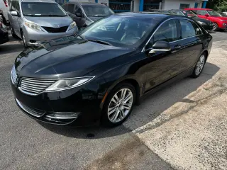 Sedán híbrido Lincoln MKZ de 2014