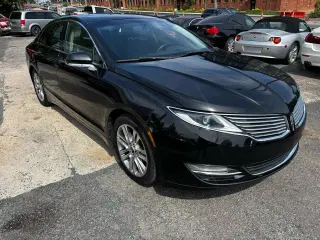 Sedán híbrido Lincoln MKZ de 2014