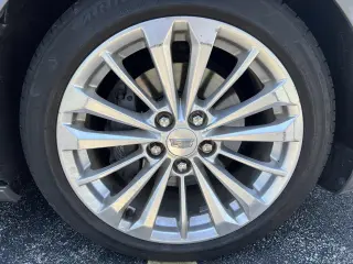 2017 Cadillac CTS Sedan 4dr Sdn 3.6L Luxury AWD