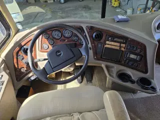 Autocaravana RV Freightliner X-Line 2005