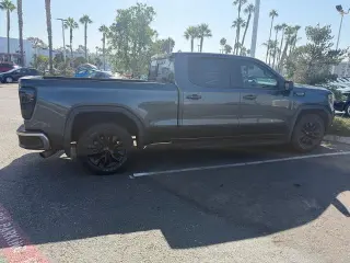 GMC Sierra 1500 2019 4x2 SLT 4dr Crew Cab 5.8 ft. SB