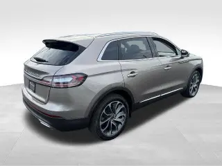Lincoln Nautilus 2021 AWD Reserve 4dr SUV