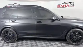 2021 BMW X7