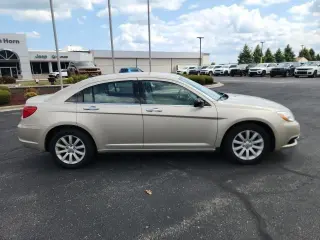 2014 Chrysler 200
