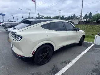 2025 Ford Mustang Mach-E