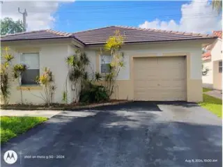 Propiedad de alquiler con 3 dormitorios y 2 baños en TAMARAC