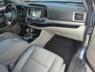 Toyota Highlander 2017 XLE 4dr SUV