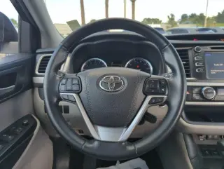 Toyota Highlander 2017 XLE 4dr SUV