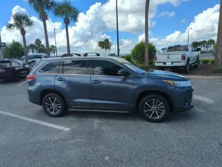 Toyota Highlander 2017 XLE 4dr SUV
