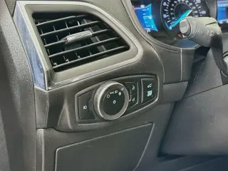 Ford Edge 2023 AWD Titanium 4dr Crossover