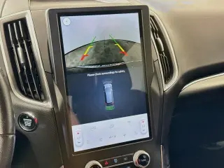 Ford Edge 2023 AWD Titanium 4dr Crossover