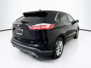 Ford Edge 2023 AWD Titanium 4dr Crossover