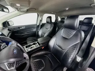 Ford Edge 2023 AWD Titanium 4dr Crossover
