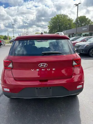 Hyundai VENUE 2023 SEL 4dr Crossover