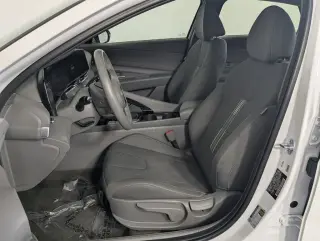 Hyundai ELANTRA 2025 SEL Conveniencia 4dr Sedan