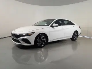 Hyundai ELANTRA 2025 SEL Conveniencia 4dr Sedan