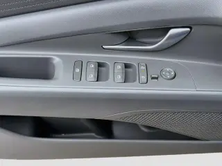 Hyundai ELANTRA 2024 SEL 4dr Sedan