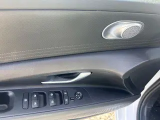 Hyundai ELANTRA 2024 SE 4dr Sedán