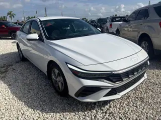 Hyundai ELANTRA 2024 SE 4dr Sedán