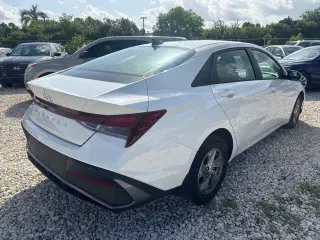 Hyundai ELANTRA 2024 SE 4dr Sedán