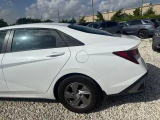 Hyundai ELANTRA 2024 SE 4dr Sedán