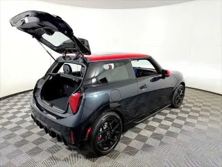 MINI Hardtop 2 Puertas 2026 John Cooper Works de la Serie Signature 2 Puertas Hatchback