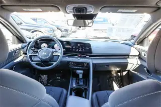 Hyundai ELANTRA 2024 SEL 4dr Sedán