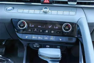 Hyundai ELANTRA 2024 SEL 4dr Sedán