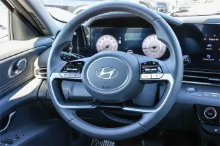 Hyundai ELANTRA 2024 SEL 4dr Sedán