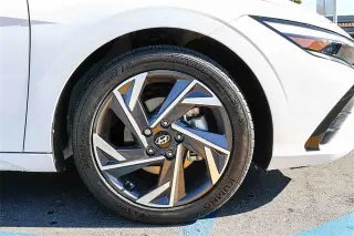 Hyundai ELANTRA 2024 SEL 4dr Sedán