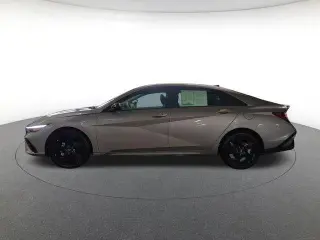 Hyundai Elantra 2026 SEL Sport sedán de 4 puertas