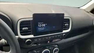 Hyundai VENUE 2024 Limited 4p Crossover