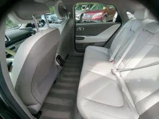 Hyundai IONIQ 6 2023 SEL 4p Sedan