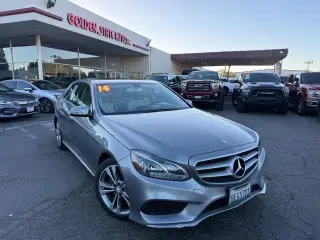 Mercedes-Benz Clase E 2014 E 350 Luxury Sedán de 4 puertas