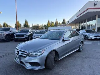 Mercedes-Benz Clase E 2014 E 350 Luxury Sedán de 4 puertas