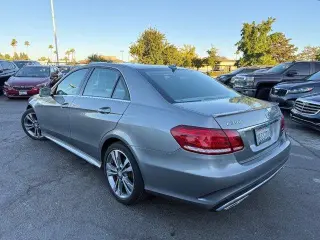 Mercedes-Benz Clase E 2014 E 350 Luxury Sedán de 4 puertas
