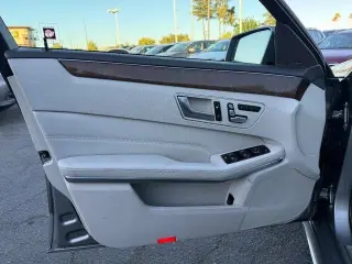 Mercedes-Benz Clase E 2014 E 350 Luxury Sedán de 4 puertas
