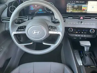 Hyundai ELANTRA 2024 SEL 4dr Sedan