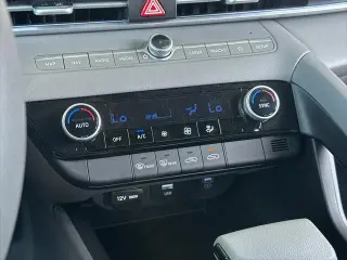 Hyundai ELANTRA 2024 SEL 4dr Sedan