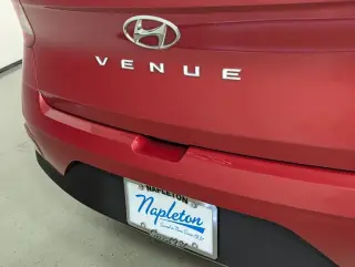 Hyundai VENUE 2022 Limited 4p Crossover