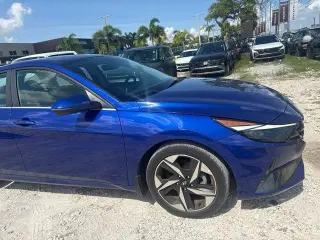 Hyundai ELANTRA 2023 Limited 4dr Sedan