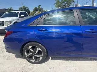 Hyundai ELANTRA 2023 Limited 4dr Sedan