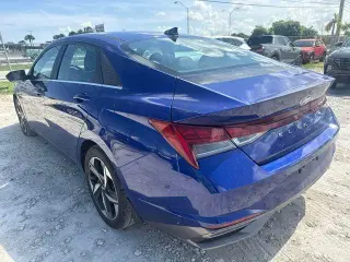 Hyundai ELANTRA 2023 Limited 4dr Sedan