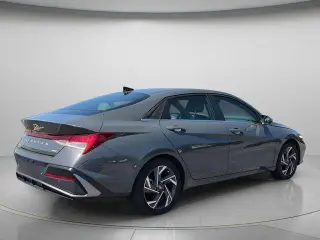 Hyundai ELANTRA Híbrido 2024 Limited Sedán de 4 puertas