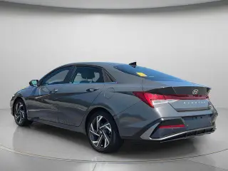 Hyundai ELANTRA Híbrido 2024 Limited Sedán de 4 puertas