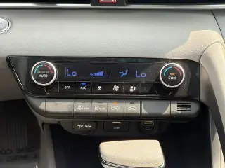Hyundai ELANTRA 2023 SEL 4p Sedan SULEV
