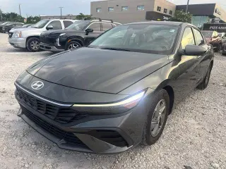 Hyundai ELANTRA 2025 SE 4dr Sedán